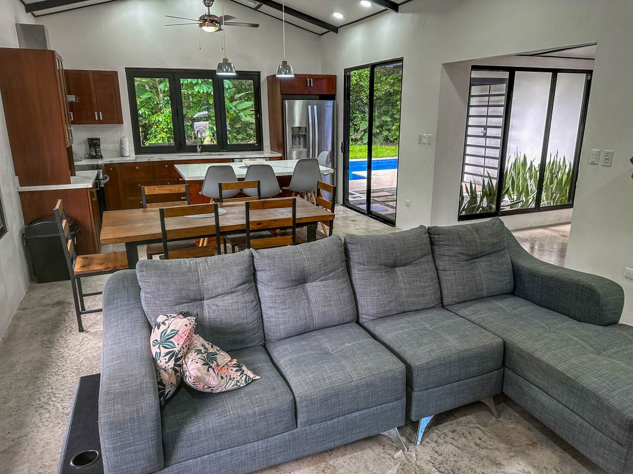 Rainforest Home with River, Jungle Trails & Pool in Ojochal