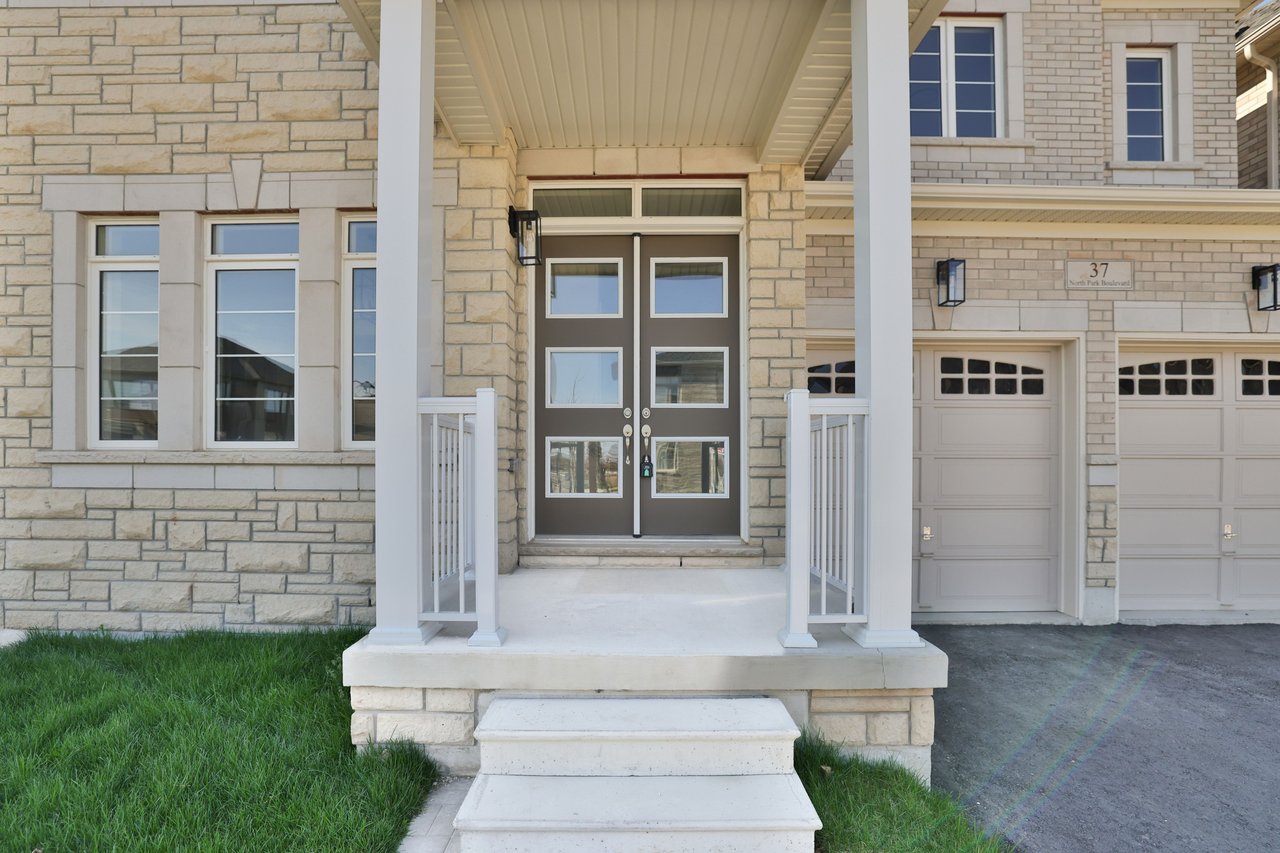 37 North Park Boulevard, Oakville