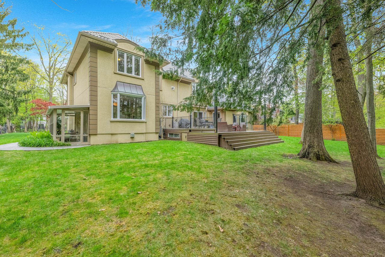 2126 Parker Dr