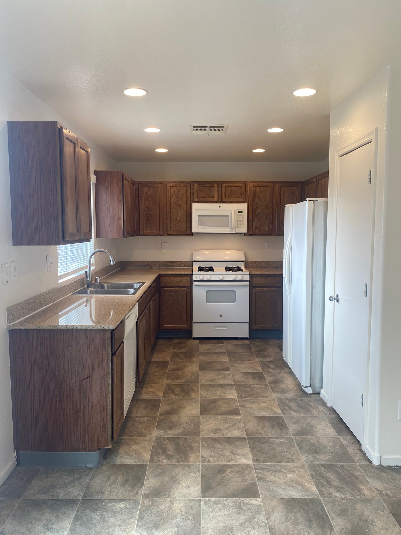 8007 Torremolinos Avenue