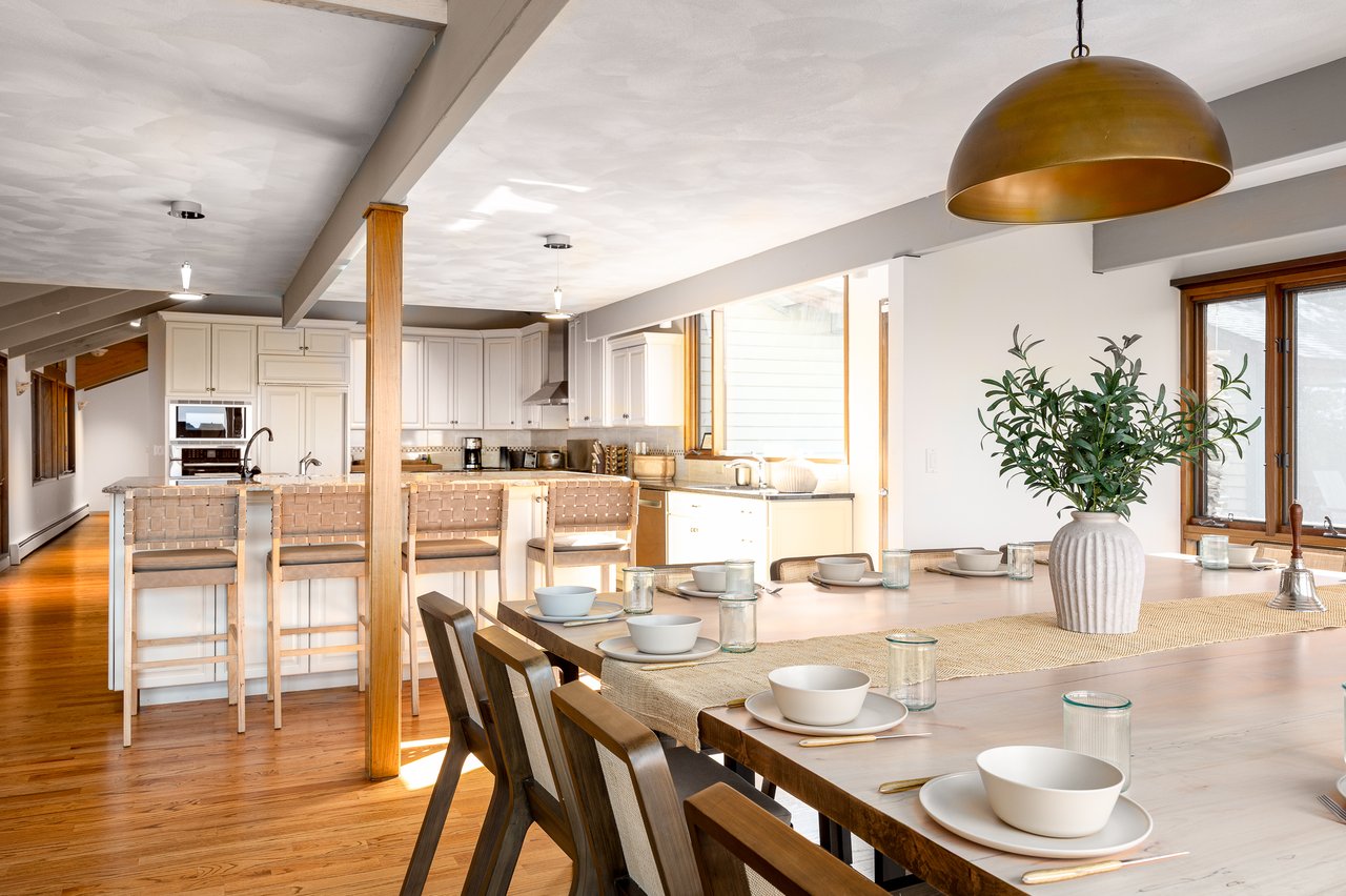 12 Mountain Brook Road