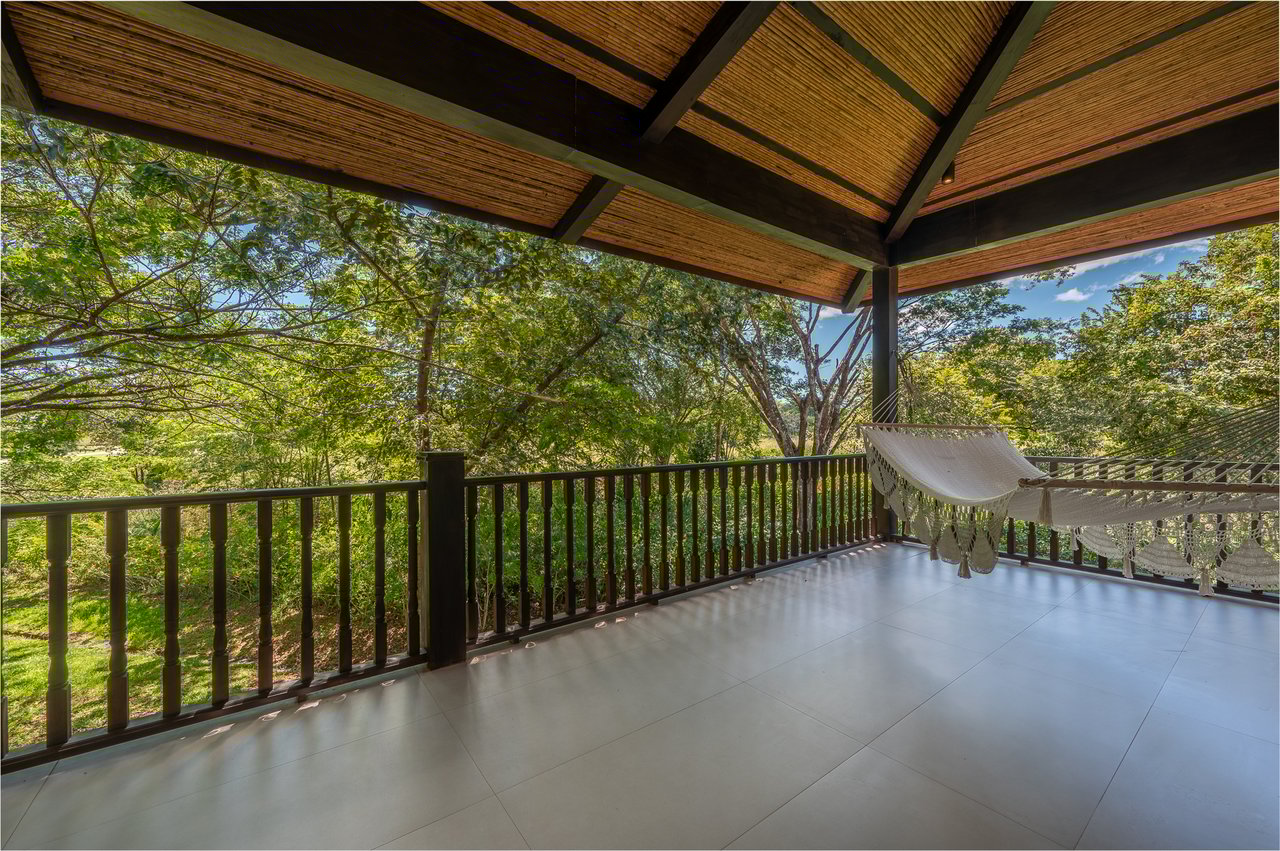 Malinches 27 A/B | Turnkey 6-Bedroom Duplex Investment in Hacienda Pinilla