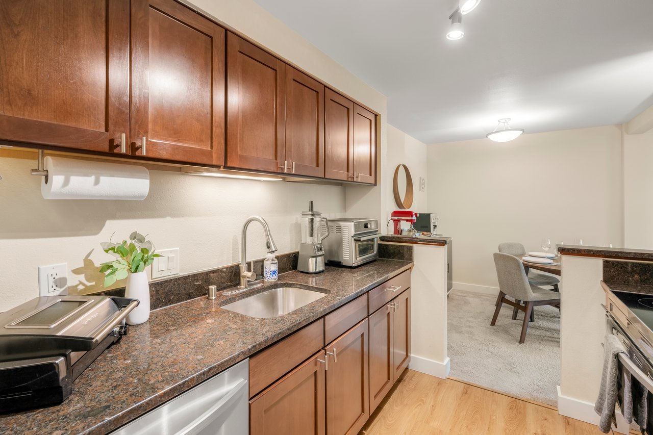 Lovely Redmond Condo