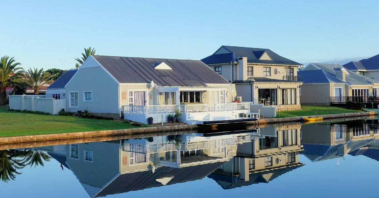 McLean’s Premier Waterfront Properties: The Ultimate Guide to Luxury Living