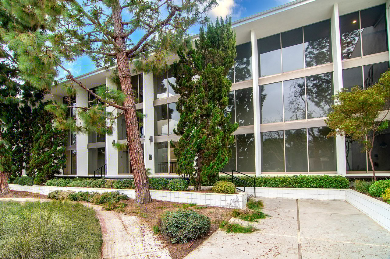 8701 Delgany Ave, #208