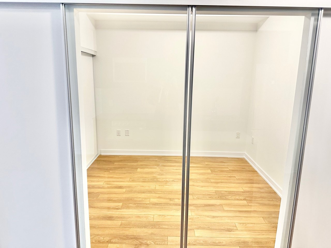  2433 Dufferin St Unit: 316
