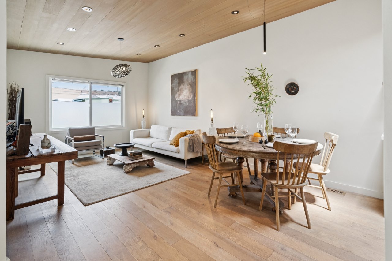 1515 Van Dyke Avenue