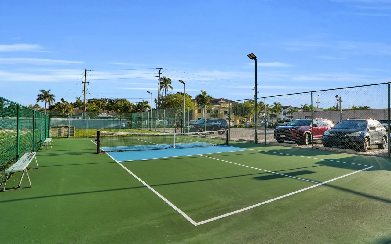 1925 Clifford St #1102