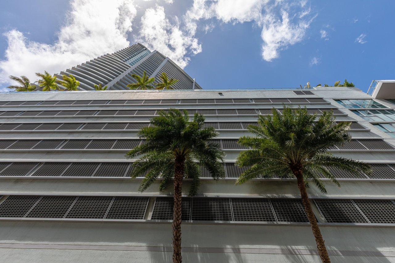 90 SW 3rd St Unit #3501 Miami 