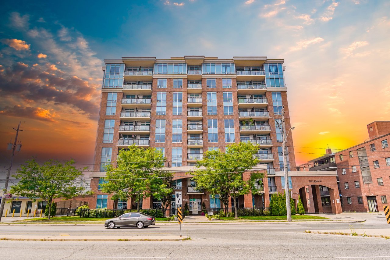 2772 Keele St 303
