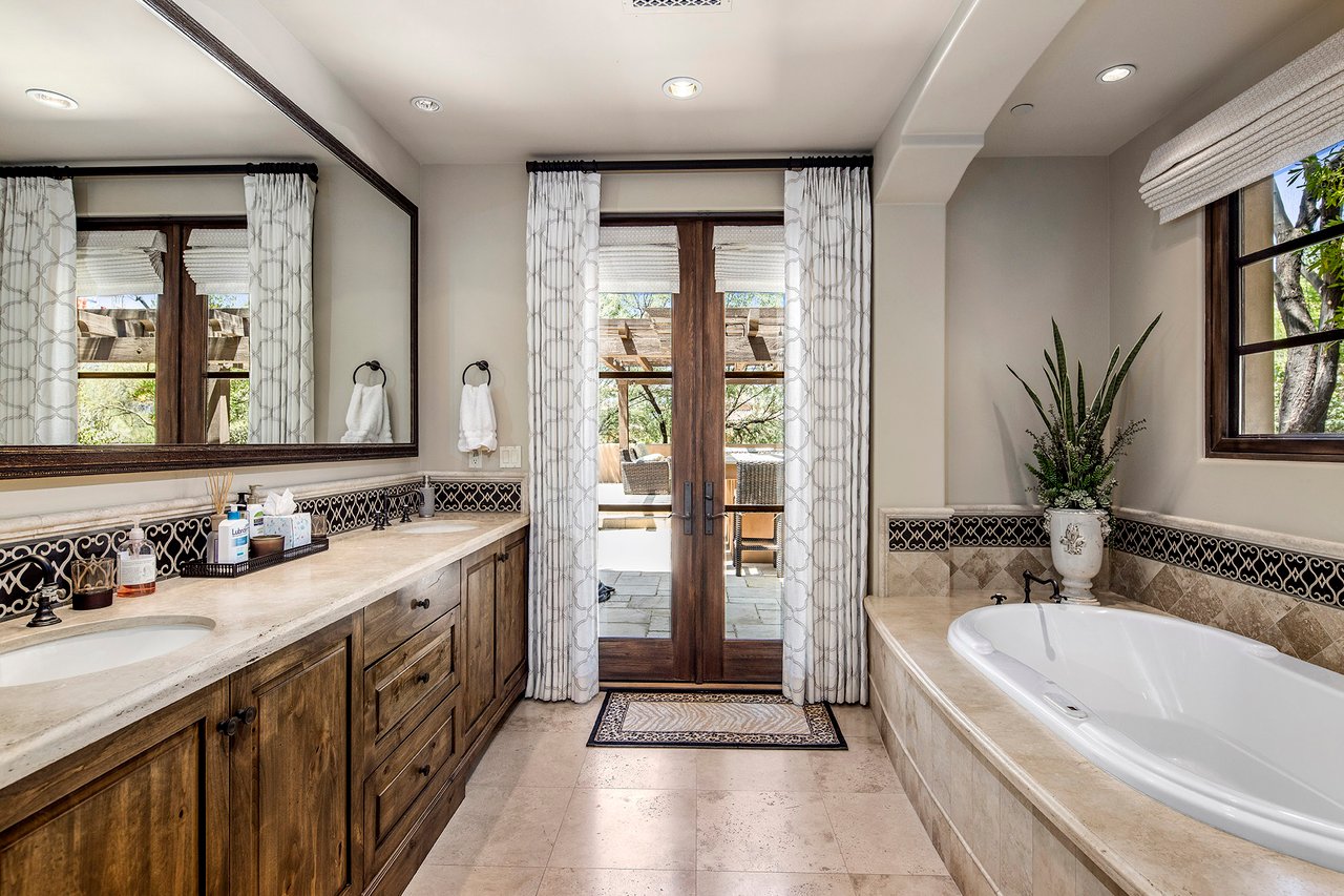 18826 N 101ST Place, 10