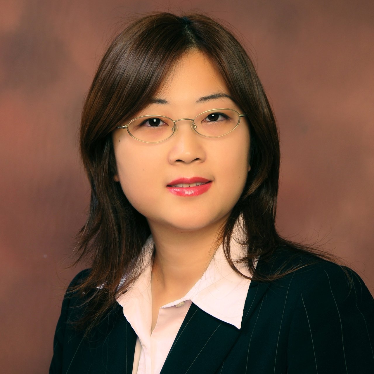Millie Hong Bayside, NY Real Estate Agent Headshot