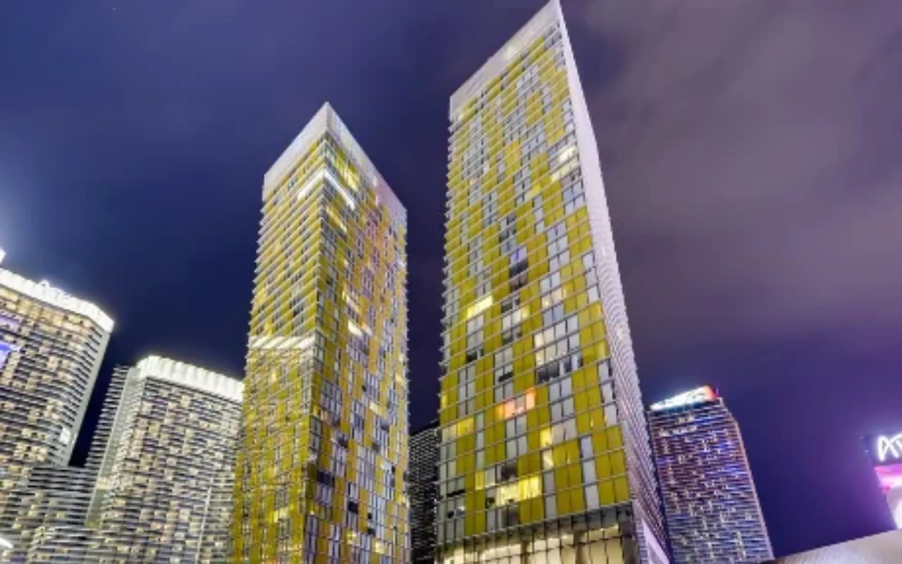 Downtown Las Vegas or the Outskirts? Finding Your Perfect Home