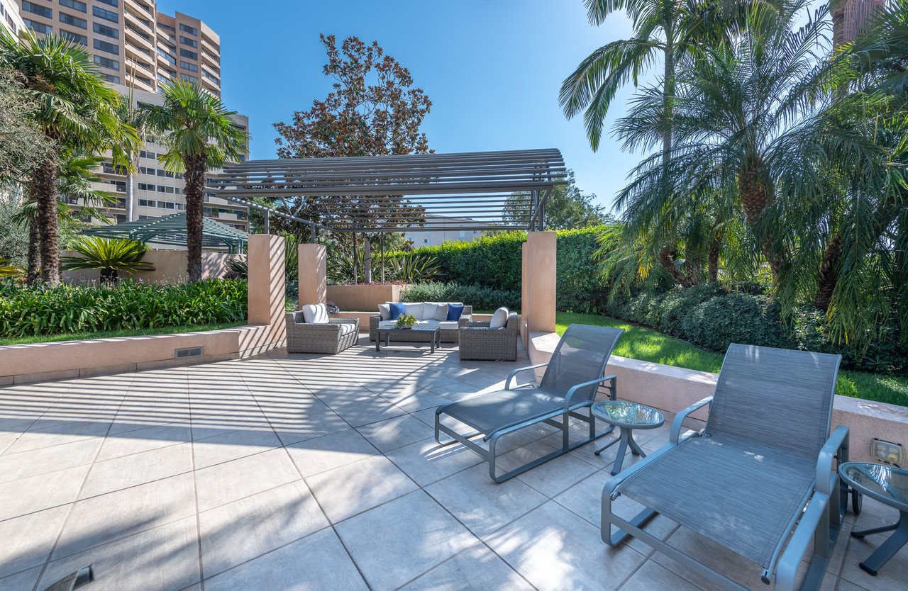 10490 Wilshire Blvd #1705