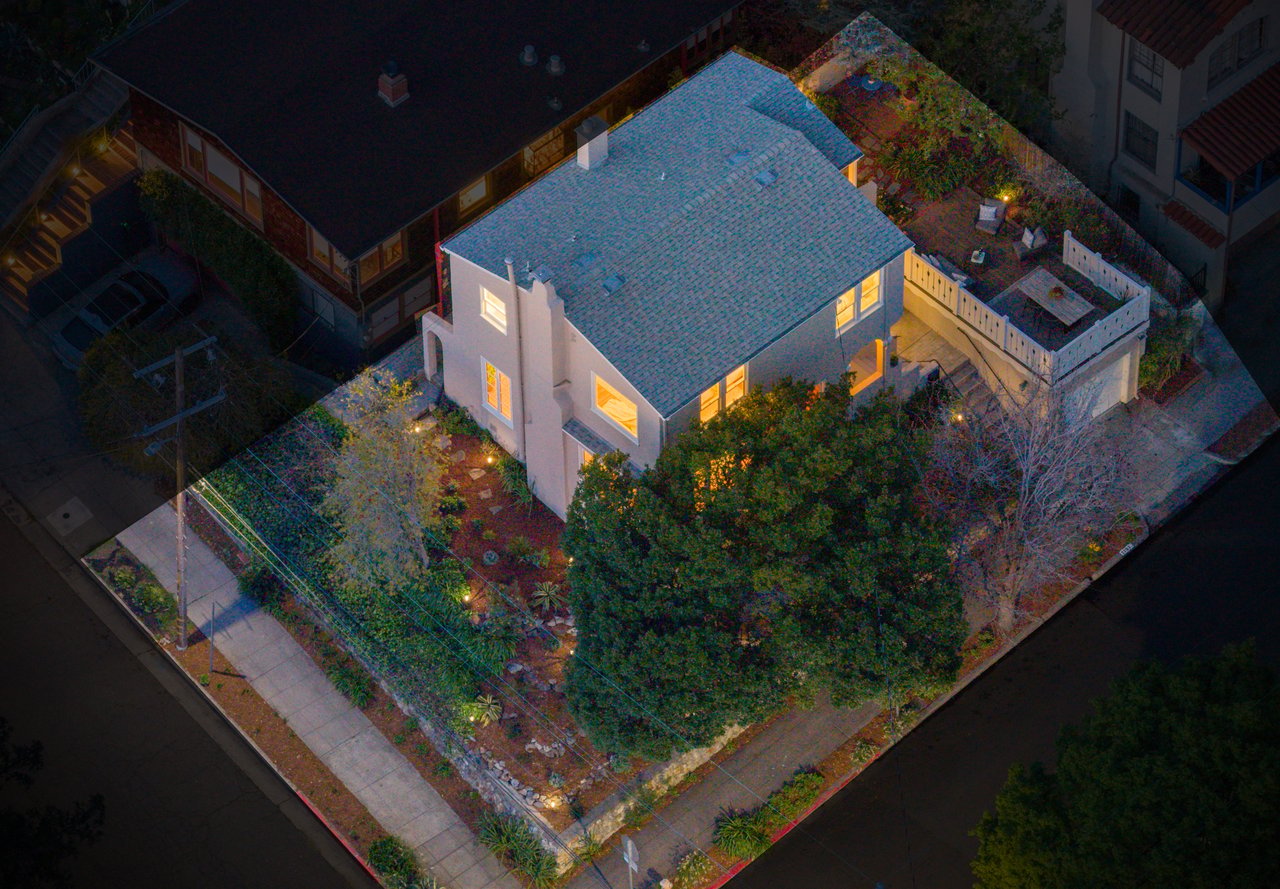 2121 Eunice Street