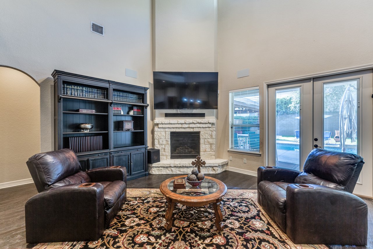 2319 Dunmore Hill