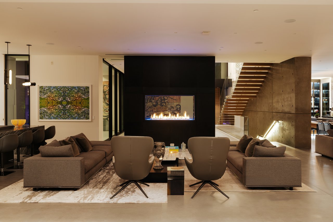 1140 Summit Dr, Beverly Hills