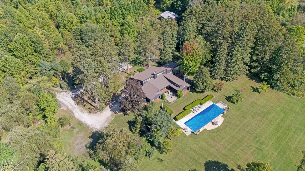 2408 E 800 N, La Porte, IN 46350