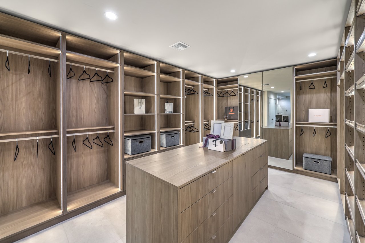 4077 Heron Fairway Dr