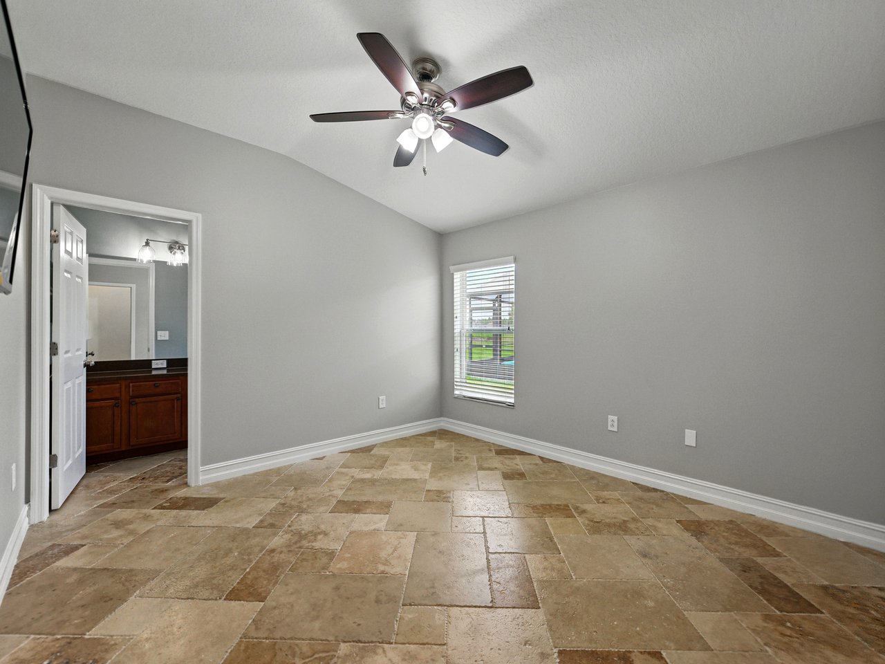 6957 BOULDER RUN LOOP