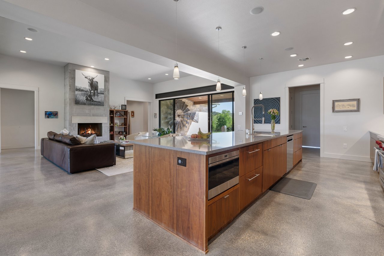 4813 Twin Acres Road
