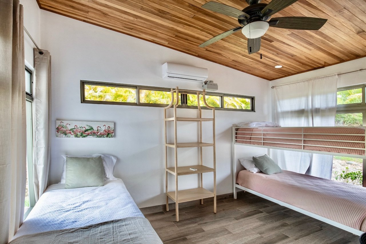 Mountain View 3 Bedroom Home in Toucan Gated Community