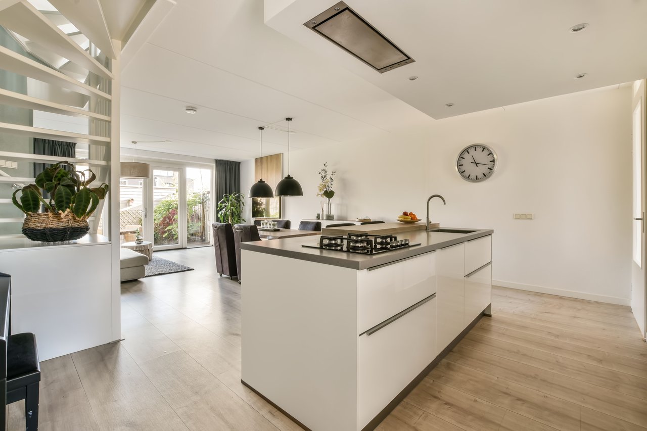 Navigating Open Houses and Buyer Agreements in Sarasota's Real Estate Market🥸