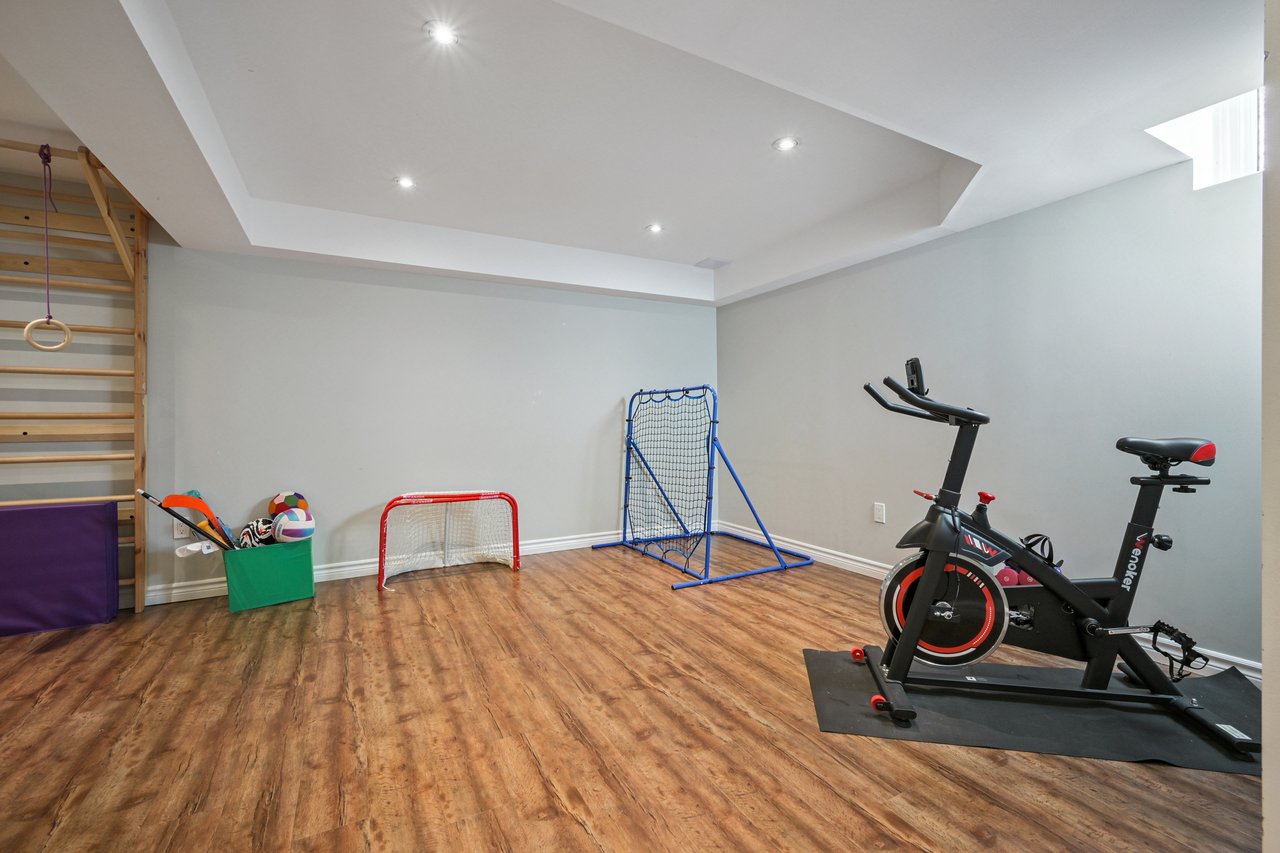 Sun-Filled Sophistication on a Rare Pie-Shaped Lot in West Oak Trails