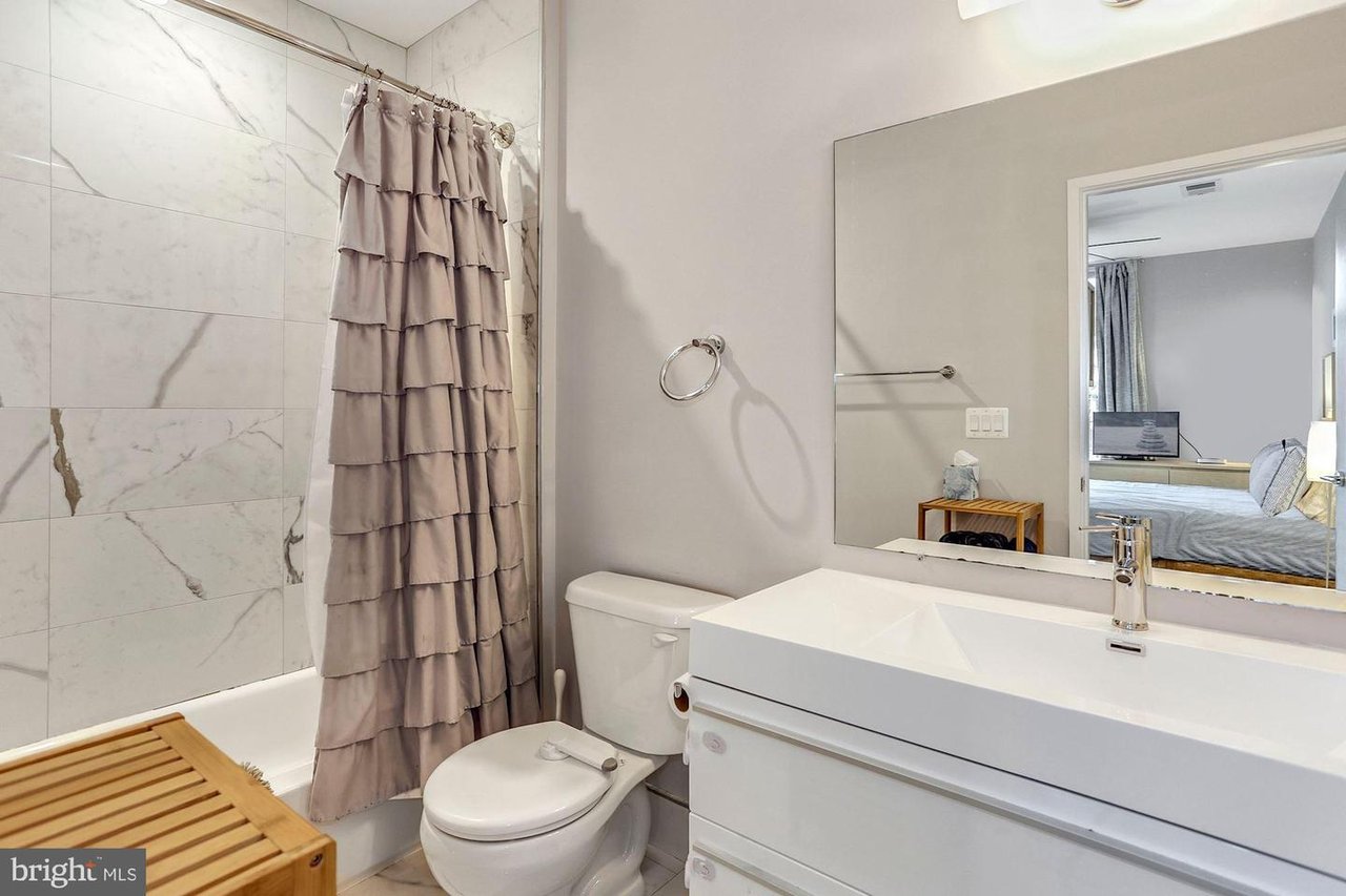 129 Varnum St NW, #6