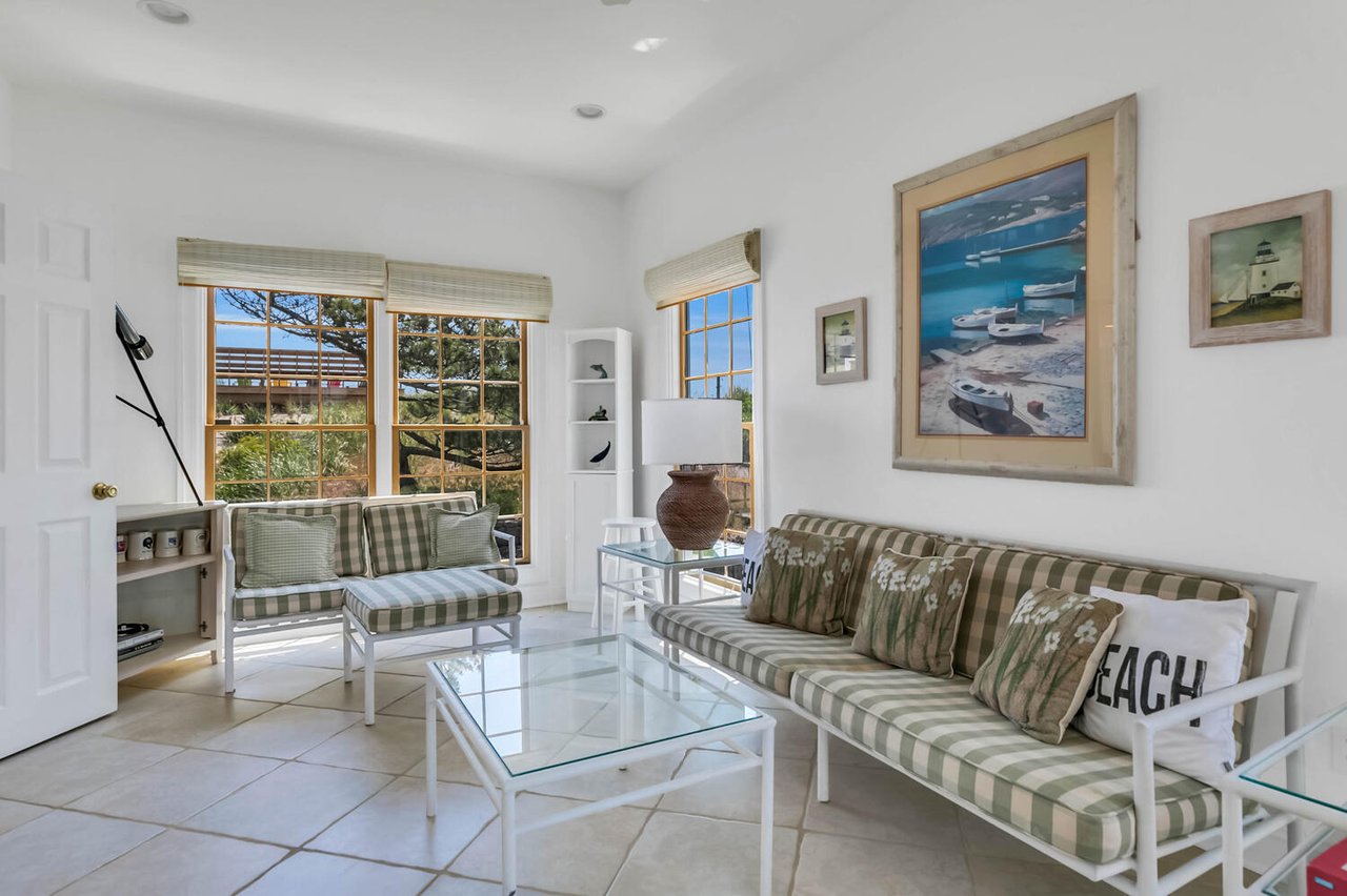 #1595 Summer Rental on the Oceanfront with Pool