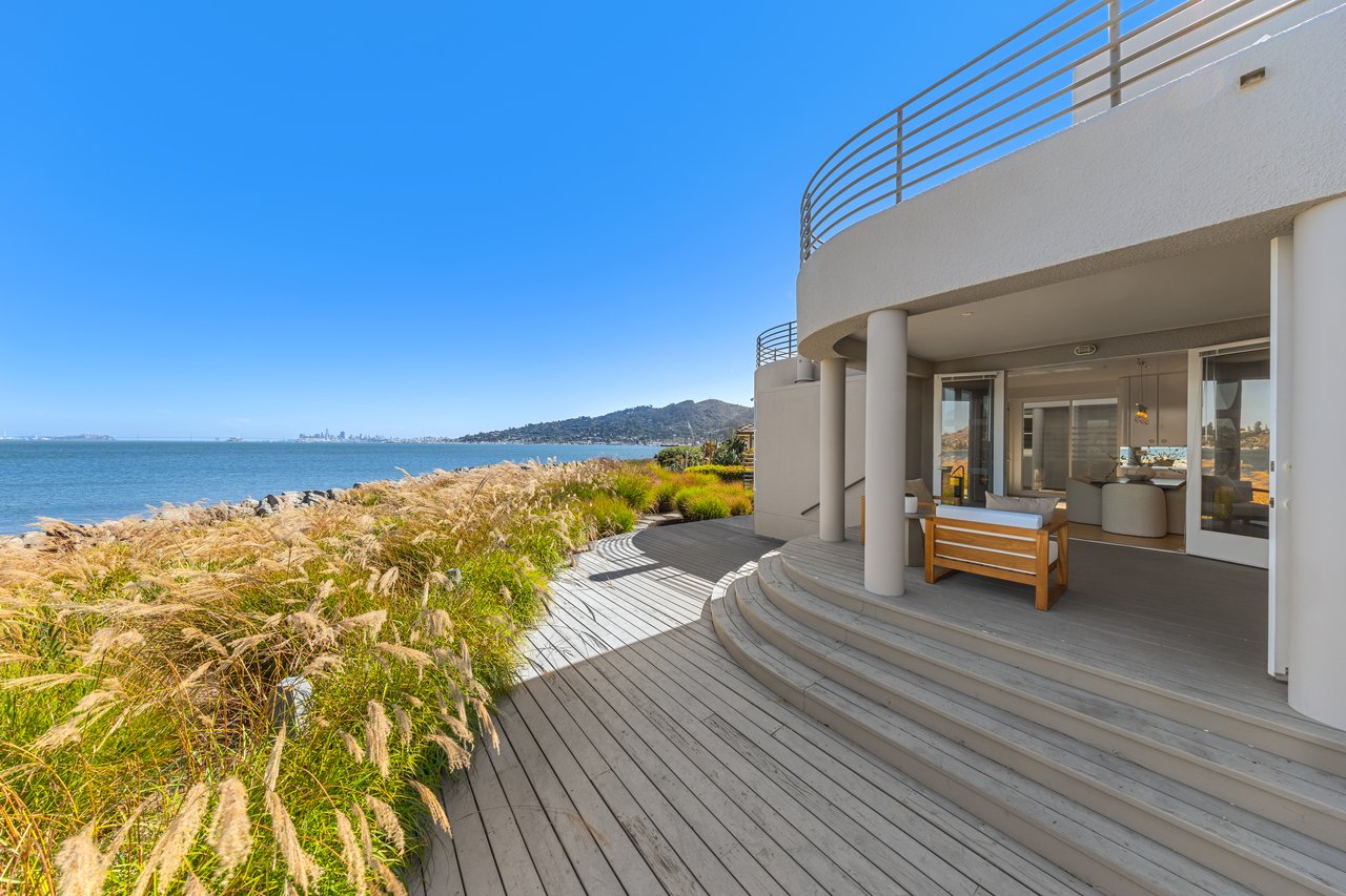 Sweeping Views Across the Bay