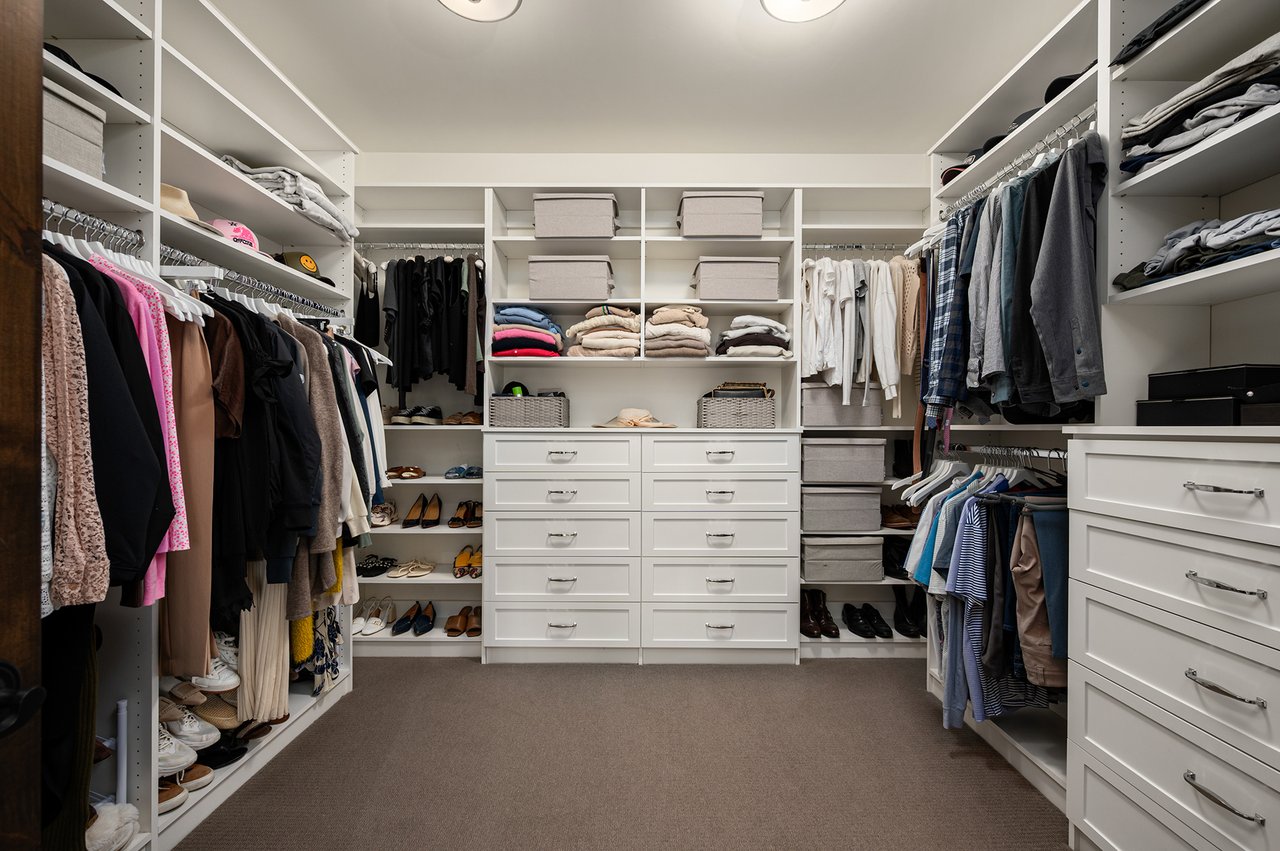 9483 E ROCKWOOD Drive