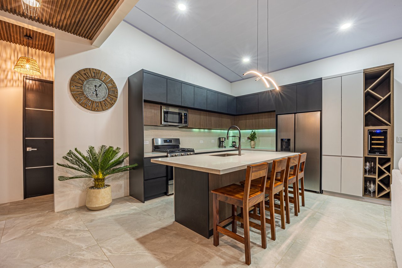 Villa del Altamonte, Best Ocean View Home in the Hills of Uvita.