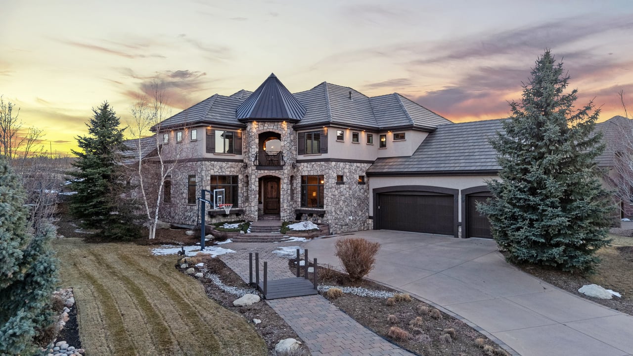 5810 Amber Ridge Drive