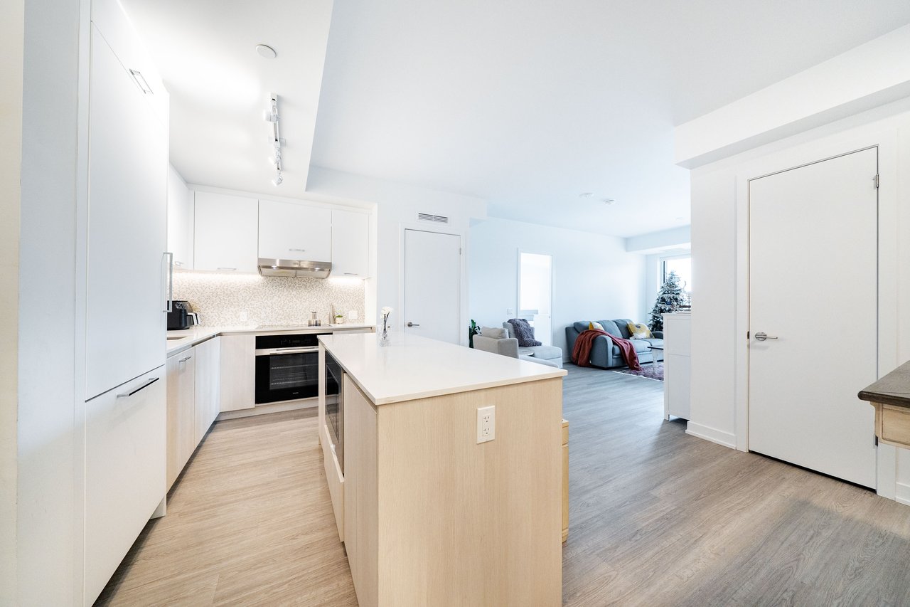 8188 Yonge Street, 235