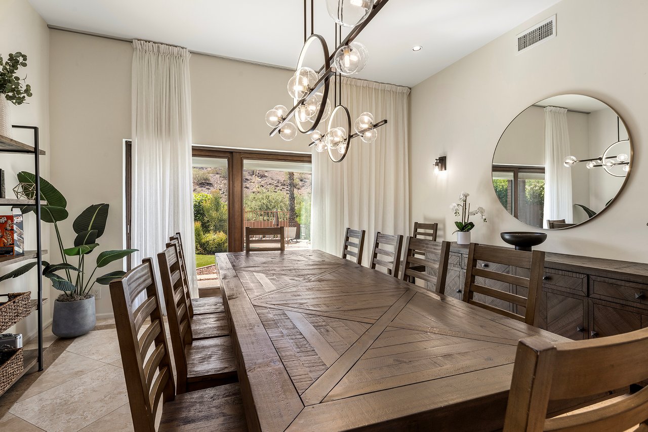 4737 E Valley Vista Lane