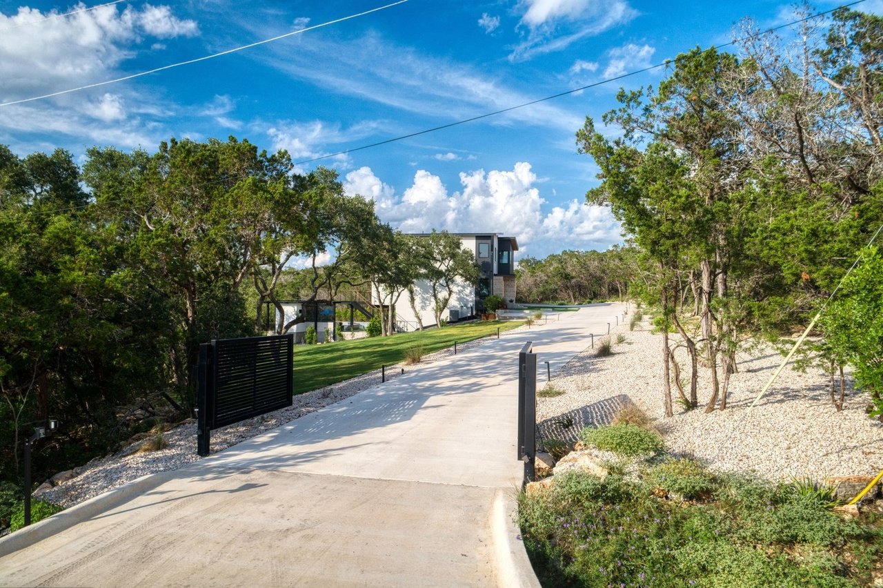Luxxis Design 1104 Summit