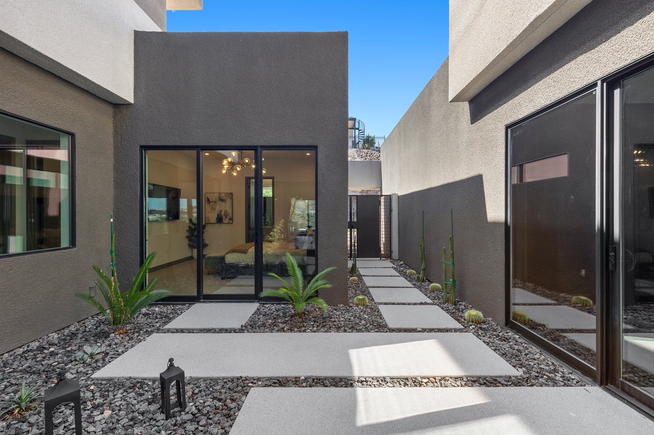 1463 Solitude Ridge Dr