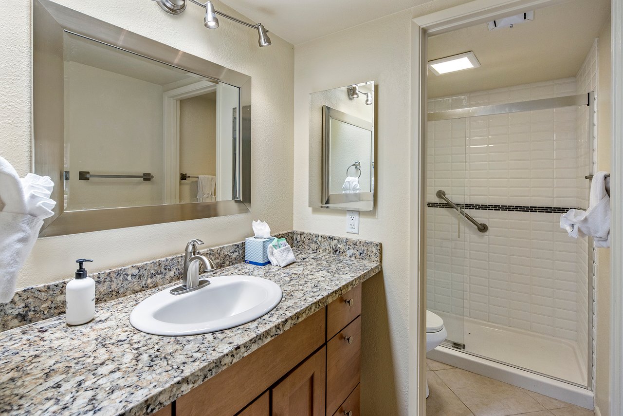 4737 E Valley Vista Lane