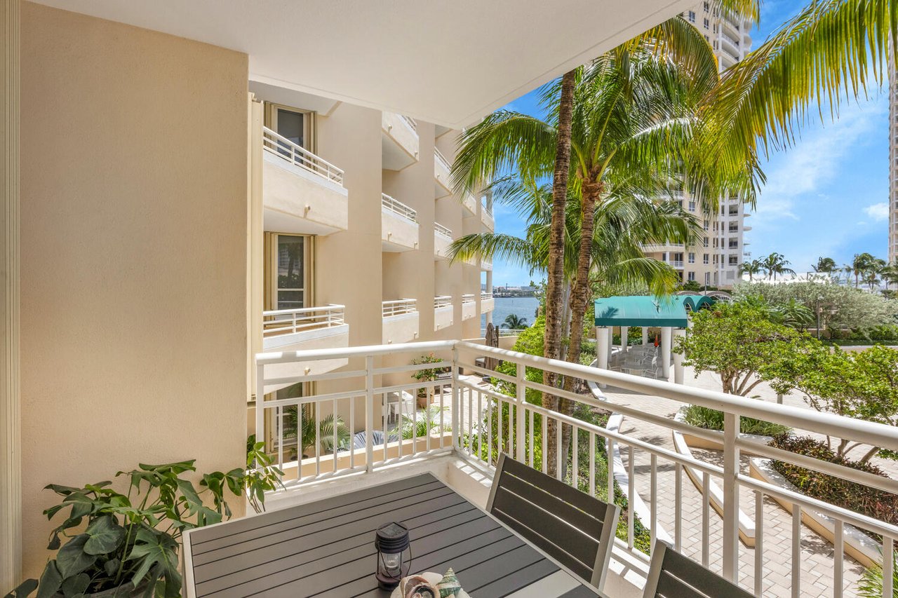 Spacious Rental in Brickell Key