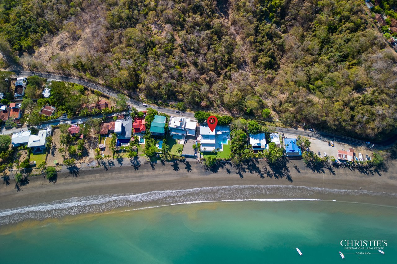 La Mansión Surfside & Beach Club
