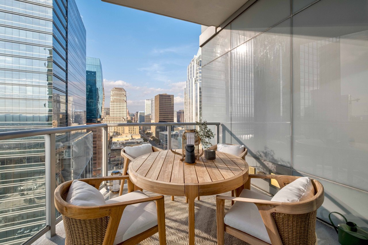 200 Congress Ave #18AE