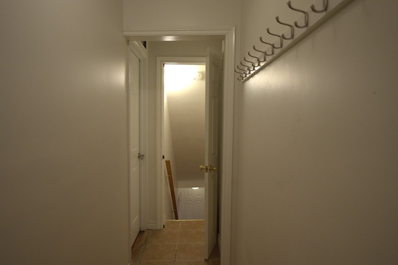 Baby Point Basement 1 Bedroom Unit 