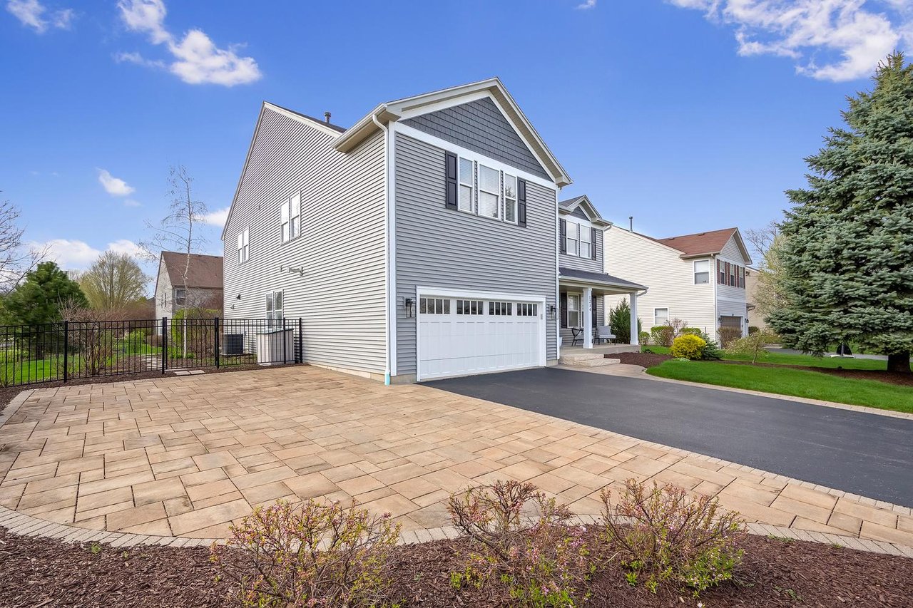 1234 Blackberry Creek Dr, Elburn IL – Updated Home with Space, Style, and a Prime Location