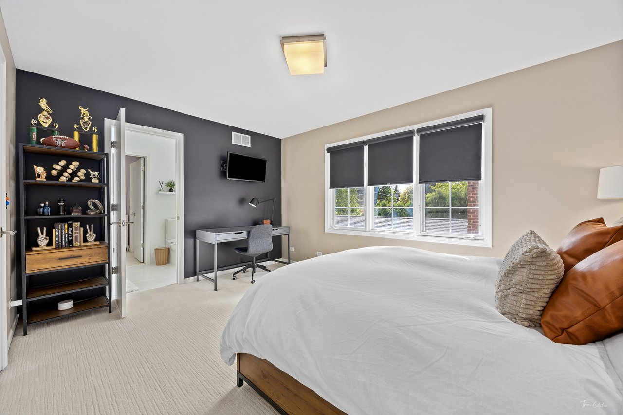 1950 Elmore Ave, Downers Grove