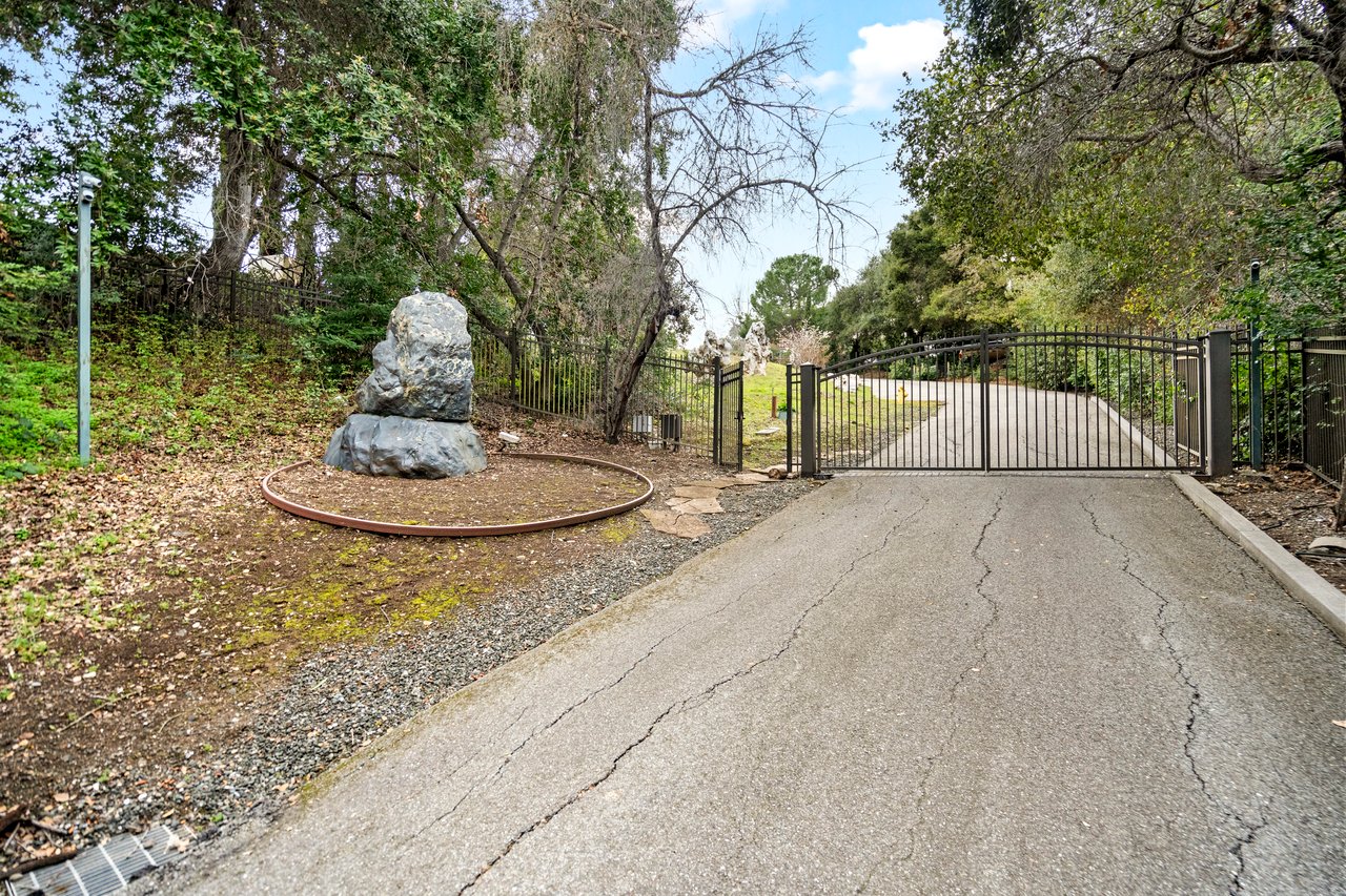 11481 Magdalena Rd