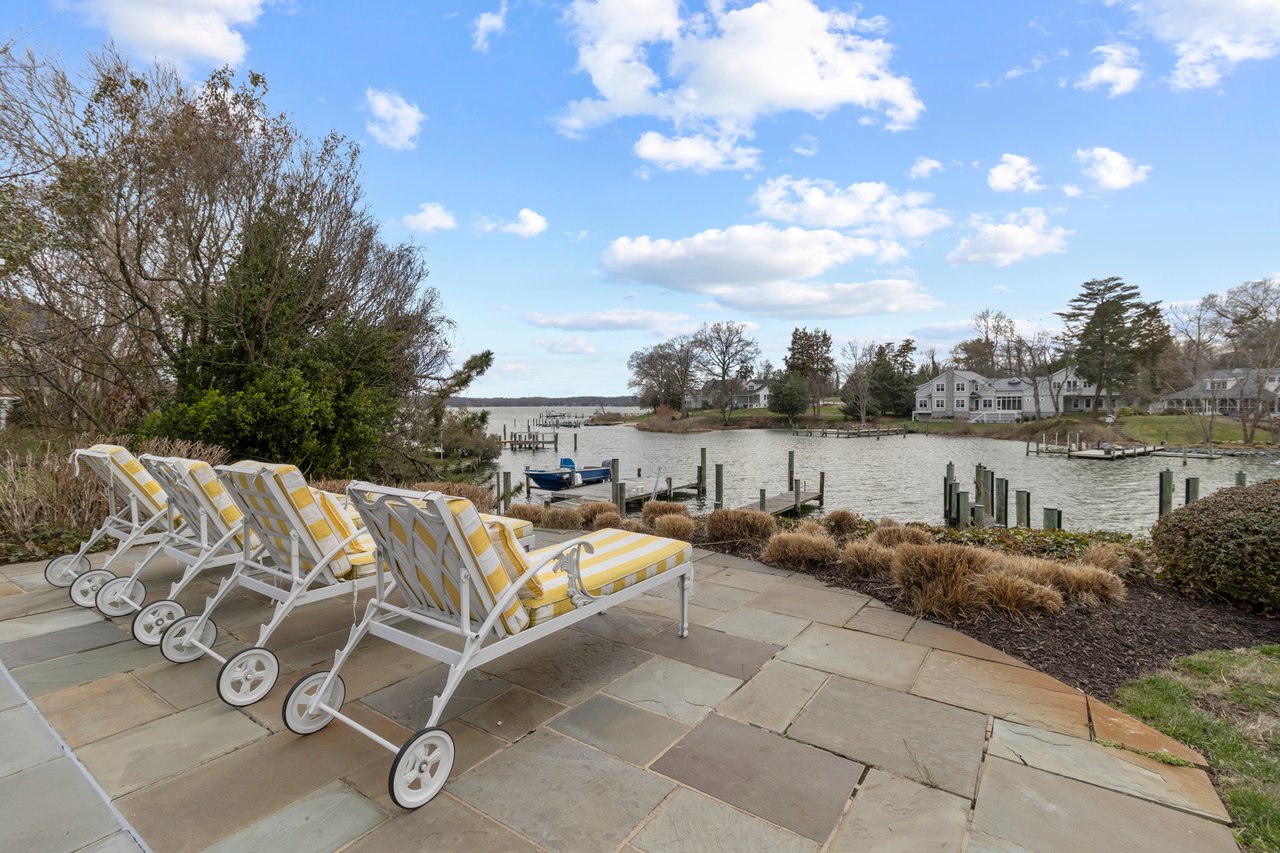 Silver Maple Manor
