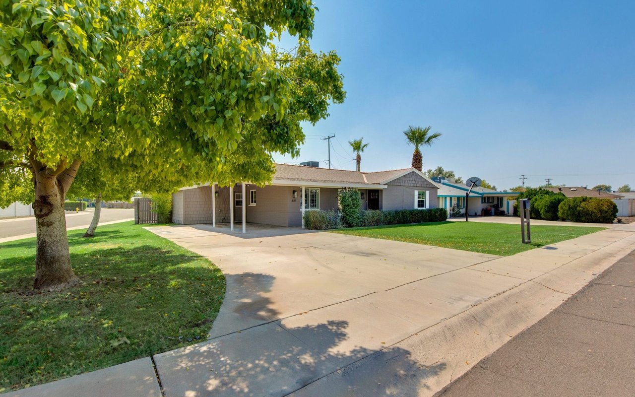 821 E Cavalier Dr.