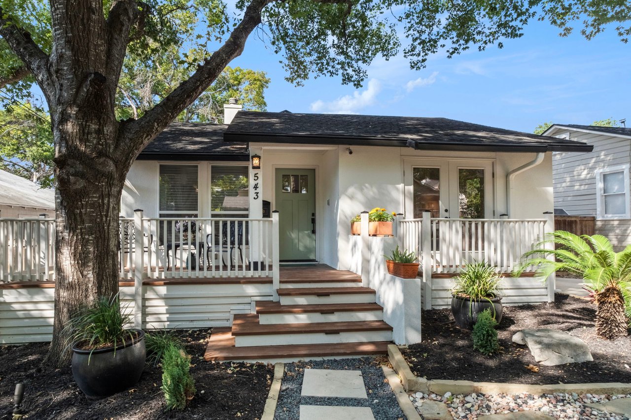A Slice of Texas Charm in Alamo Heights