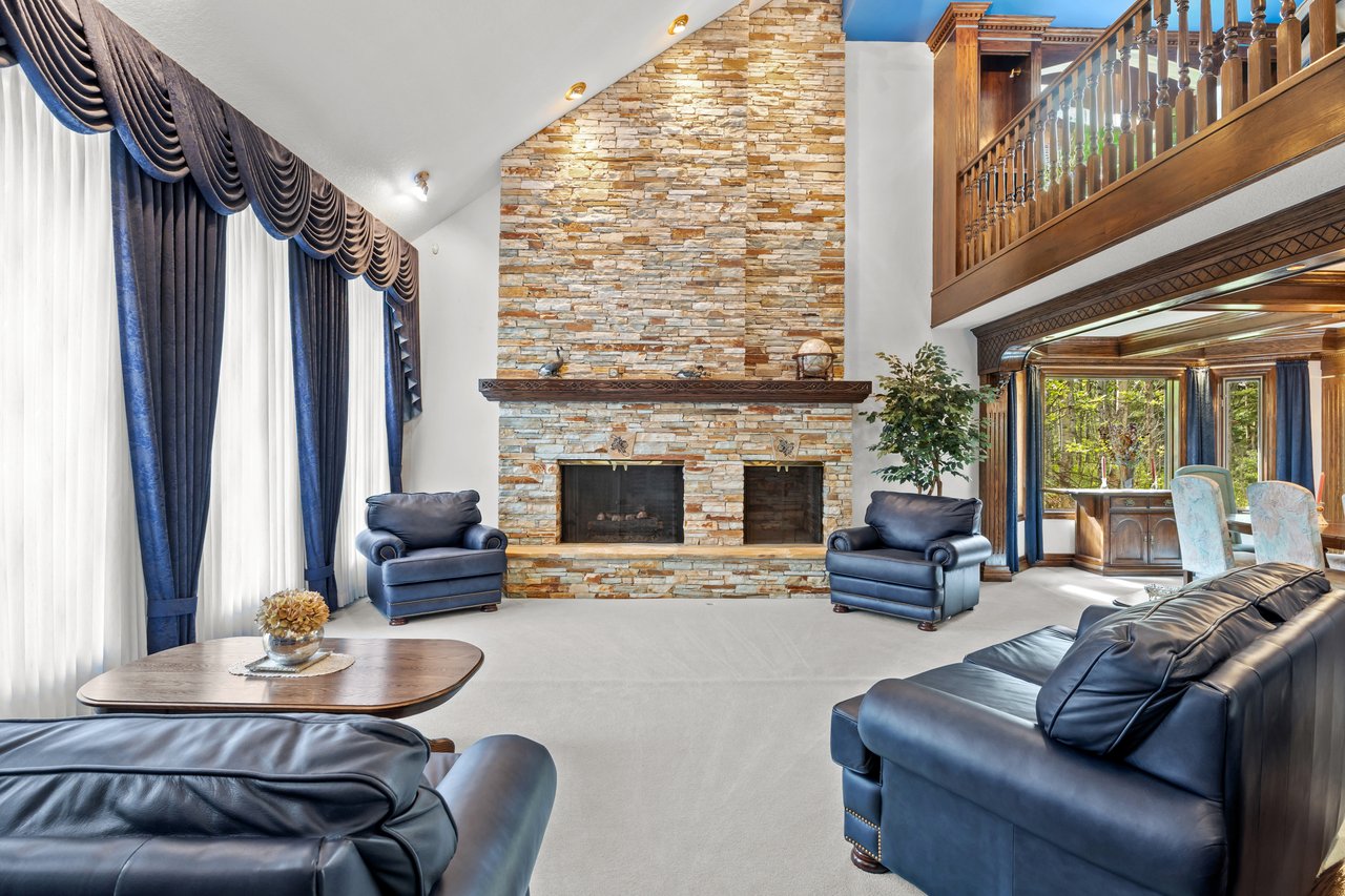 7 Biggar Heights Bay